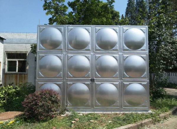 況場站不銹鋼水箱安裝